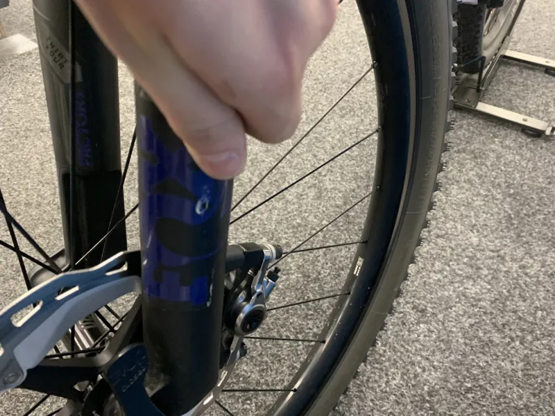 Ex Demo Orbea Oiz M-Team Medium Mountain Bike 2022 Lavender/Raw Carbon-4