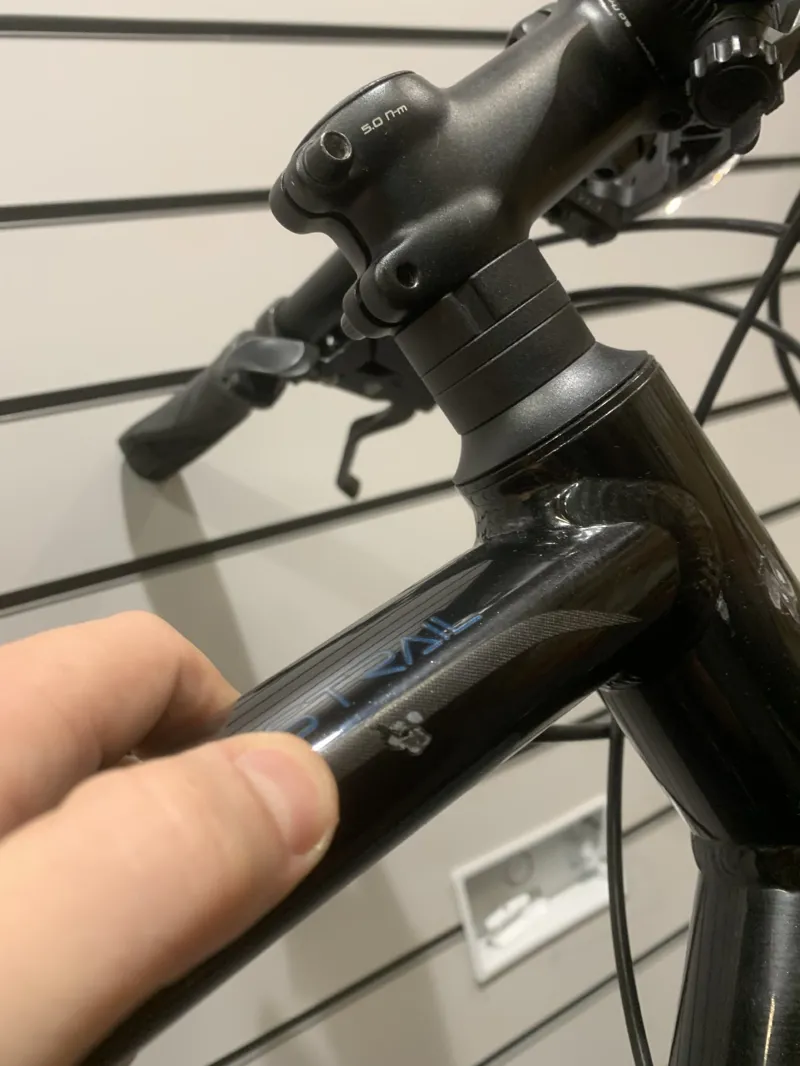 2nd Hand Specialized Crosstrail XL Hybrid Bike 20217 Black/Blue-4