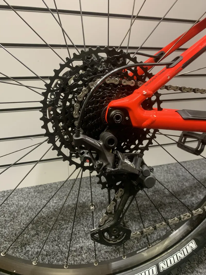 2nd Hand Orbea Wild HT H20 Large Electric Bike 2021 Red-3