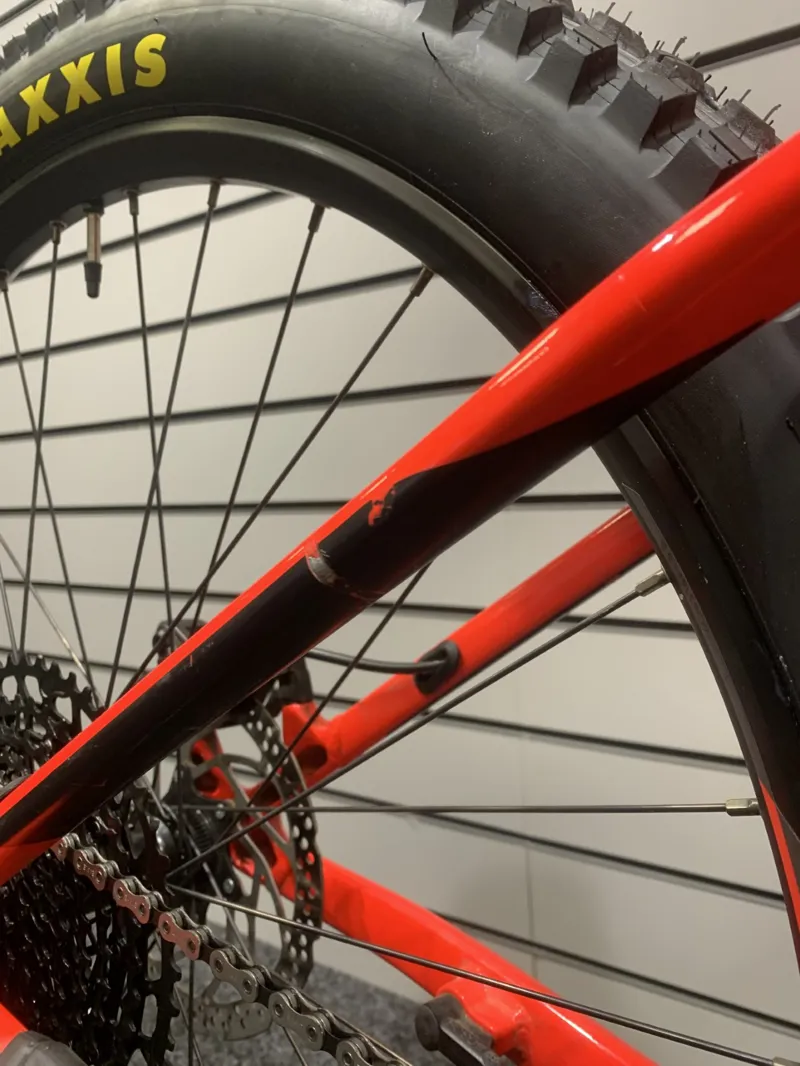 2nd Hand Orbea Wild HT H20 Large Electric Bike 2021 Red-5