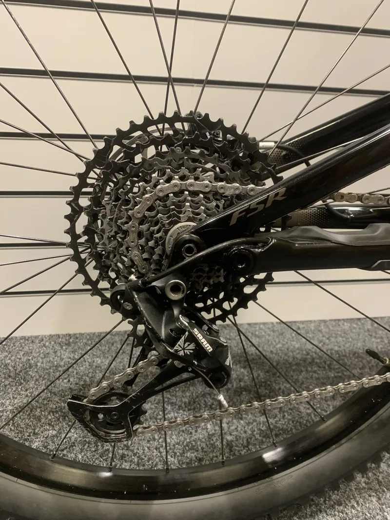 2nd Hand Specialized Levo SL Electric Bike Large 2021 Tarmac Black/gold-4