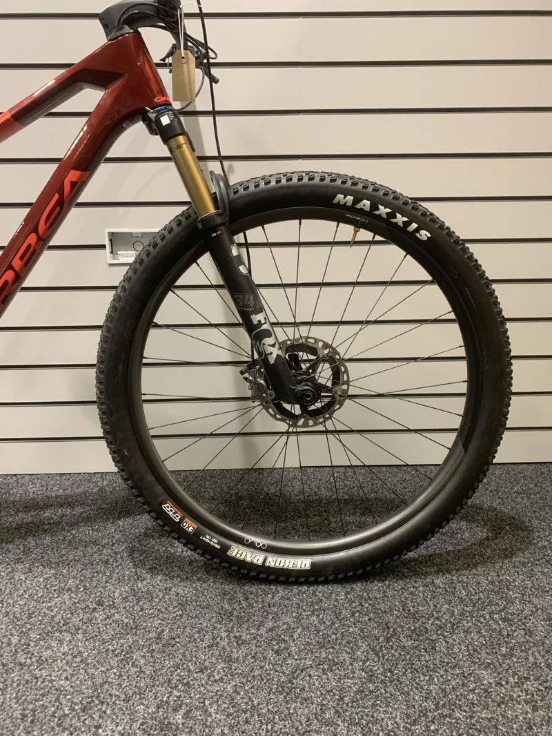 Ex Demo Orbea Oiz M-Team XTR Xl Mountain Bike 2022 Custom Red-1