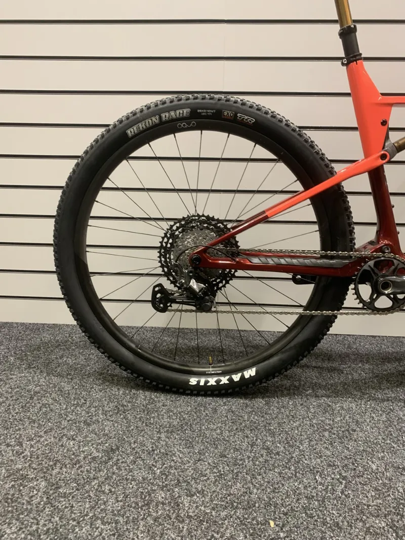 Ex Demo Orbea Oiz M-Team XTR Xl Mountain Bike 2022 Custom Red-2