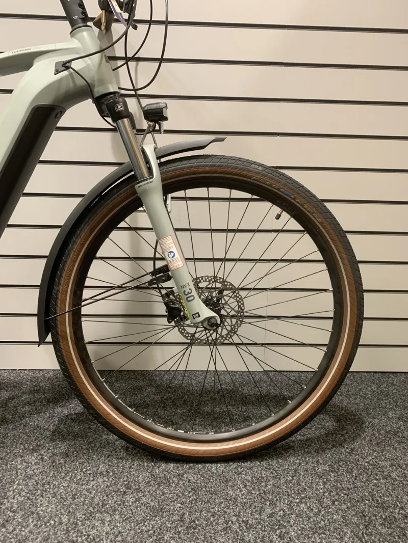 EX Display Cube Touring Hybrid Pro 625 Large Electric Bike 2022 Lunar/Grey-1