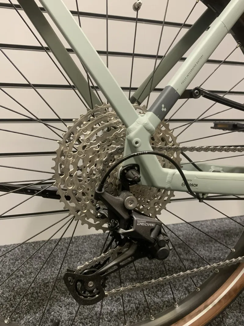 EX Display Cube Touring Hybrid Pro 625 Large Electric Bike 2022 Lunar/Grey-3