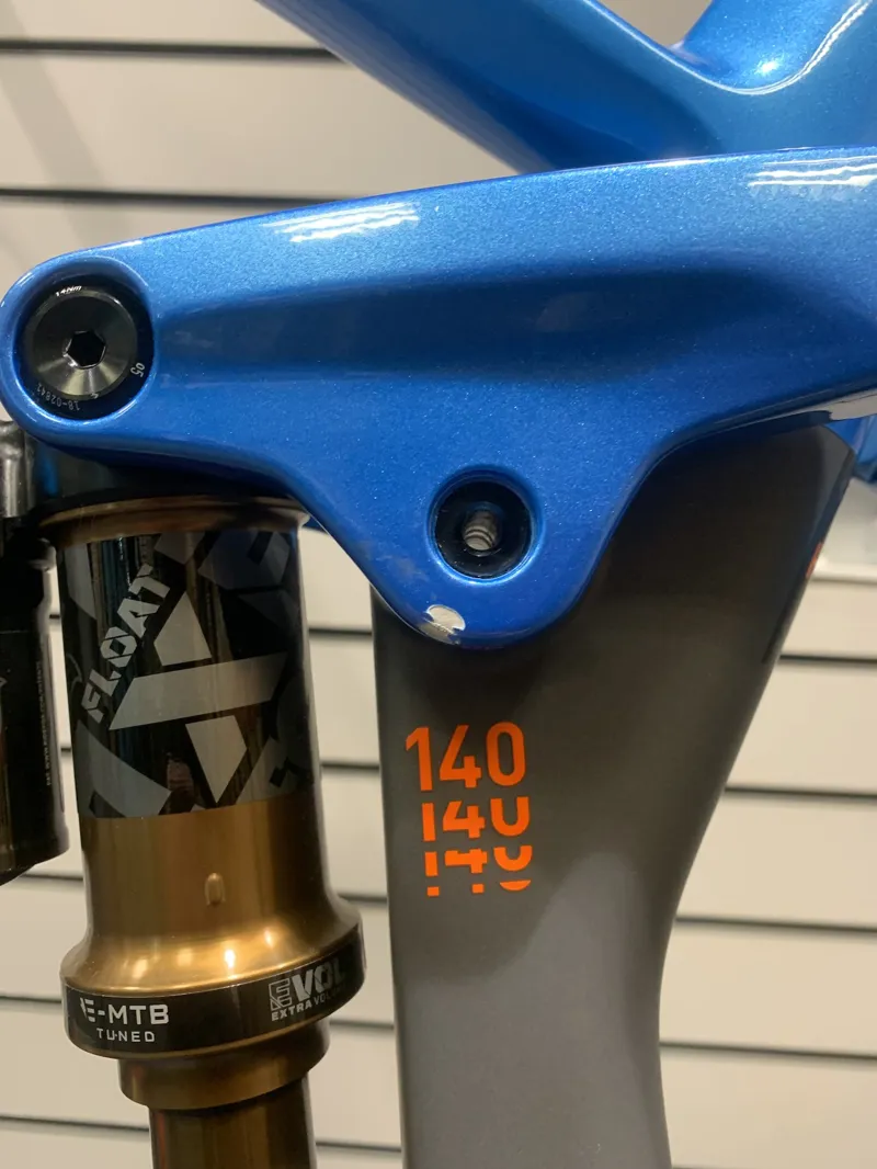 Ex Display Cube Stereo Hybrid 140 HPC 750 Medium Electric Bike 2023 Action Team-5