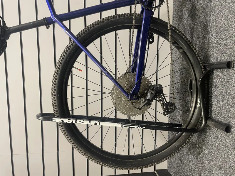 Ex Demo 22 Orbea Onna 10 29er Large Mountain Bike 2022 Blue-4