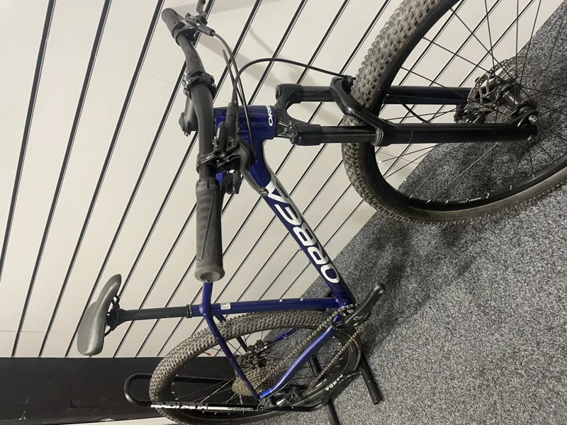 Ex Demo 22 Orbea Onna 10 29er Large Mountain Bike 2022 Blue-1