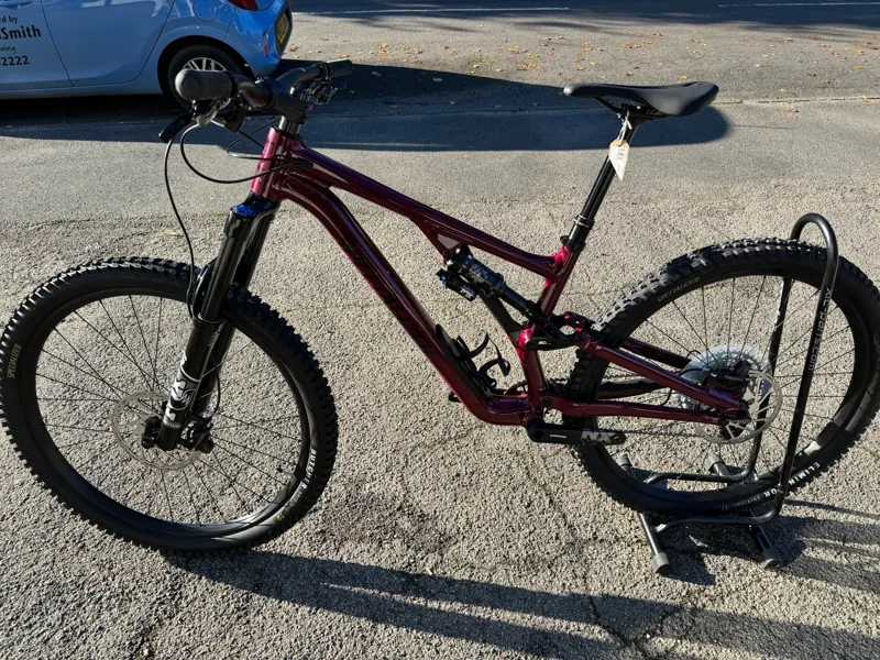 Ex Display Specialized Stump Jumper Evo Comp Alloy S4 Mountain Bike 2022 Raspberry/Black-1