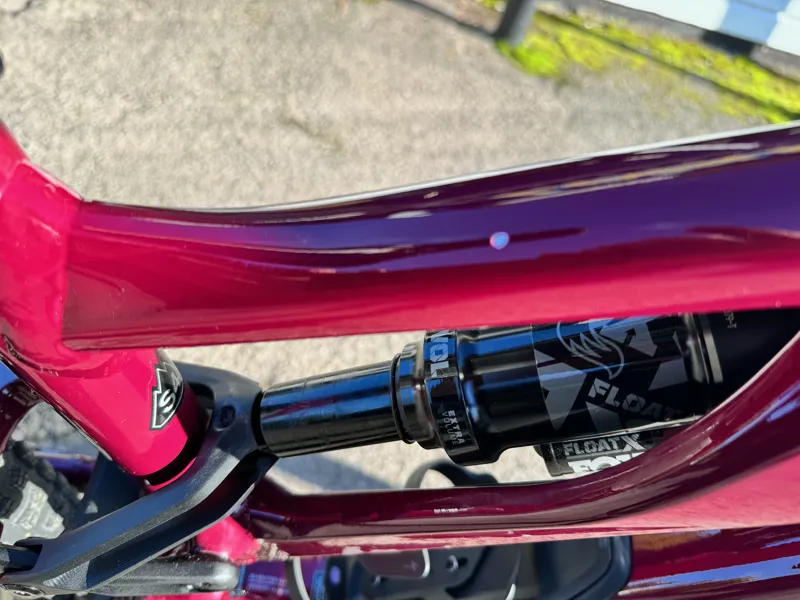 Ex Display Specialized Stump Jumper Evo Comp Alloy S4 Mountain Bike 2022 Raspberry/Black-4