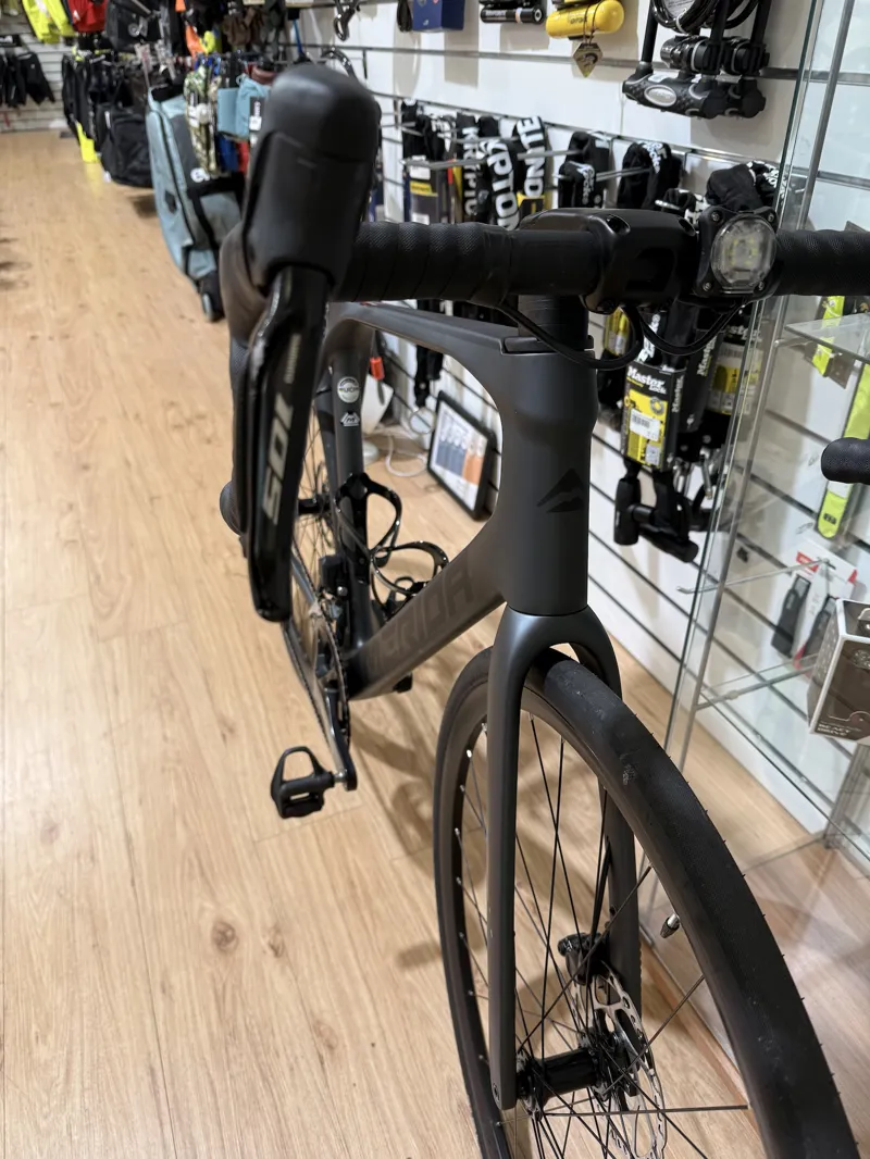 Ex Display Merida Scultura Endurance 6000 Medium Road Bike 2025 Silver/Black-1