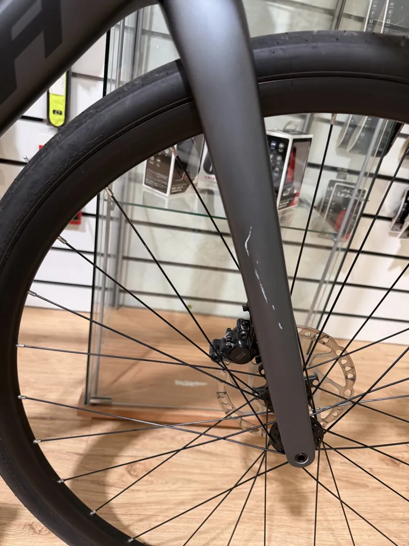 Ex Display Merida Scultura Endurance 6000 Medium Road Bike 2025 Silver/Black-3