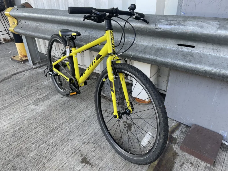 2nd Hand Giant ARX 24in Kids Bike Yellow-2