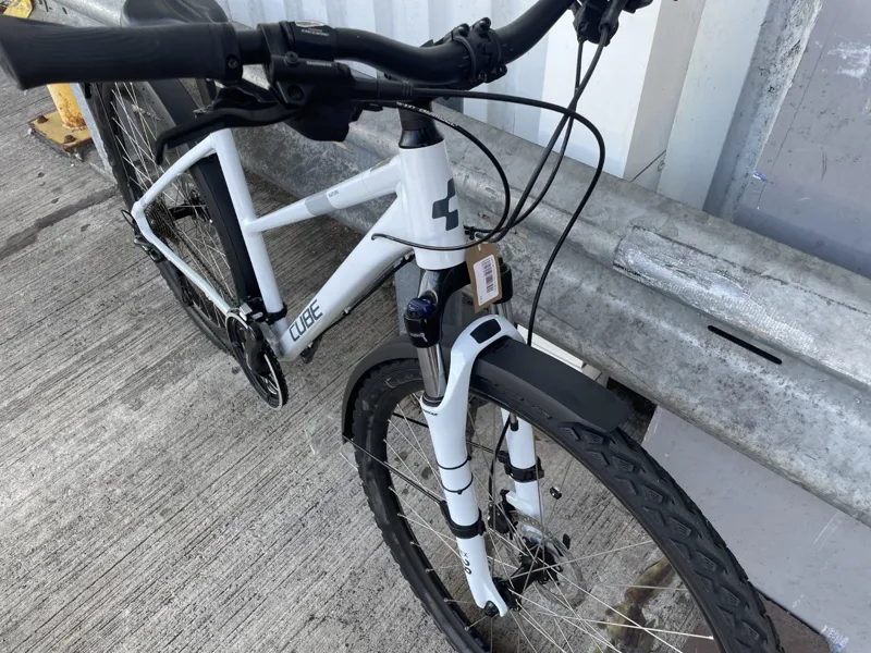 2nd Hand Cube Nature Pro Trapeze XS Hybrid Bike 2023 Frostwhite/Grey-2