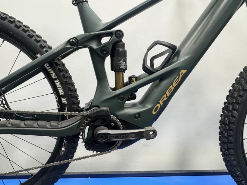 EX DEMO 25 Orbea Wild M-Team Large Electric Bike 2025 Green/Carbon-5