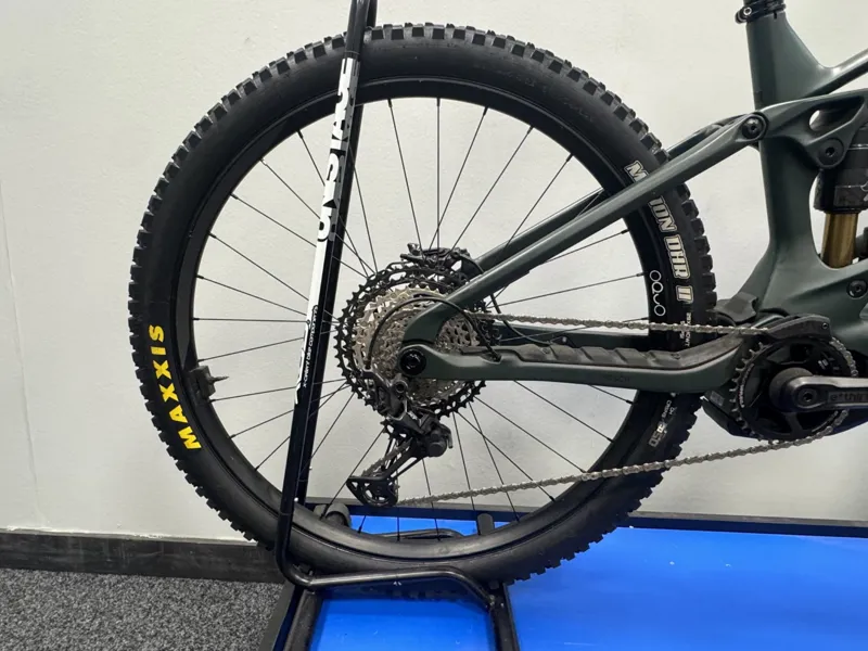 EX DEMO 25 Orbea Wild M-Team Large Electric Bike 2025 Green/Carbon-6