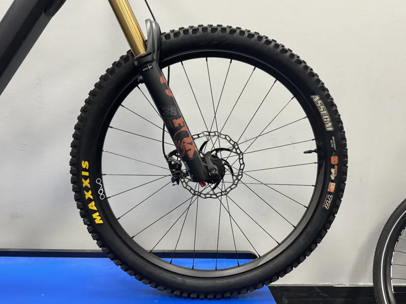 EX DEMO Orbea Wild M-Team XL Electric Bike 2025 Black/Red-1