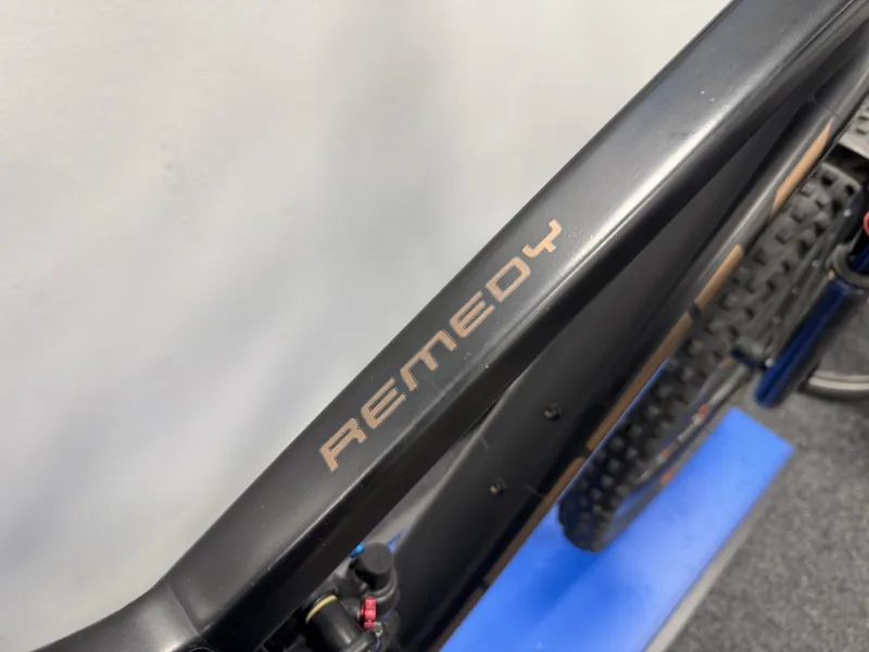 2nd Hand Trek Remedy 9.8 27.5 19.5 Mountain Bike 2019 Matte Gravel-4