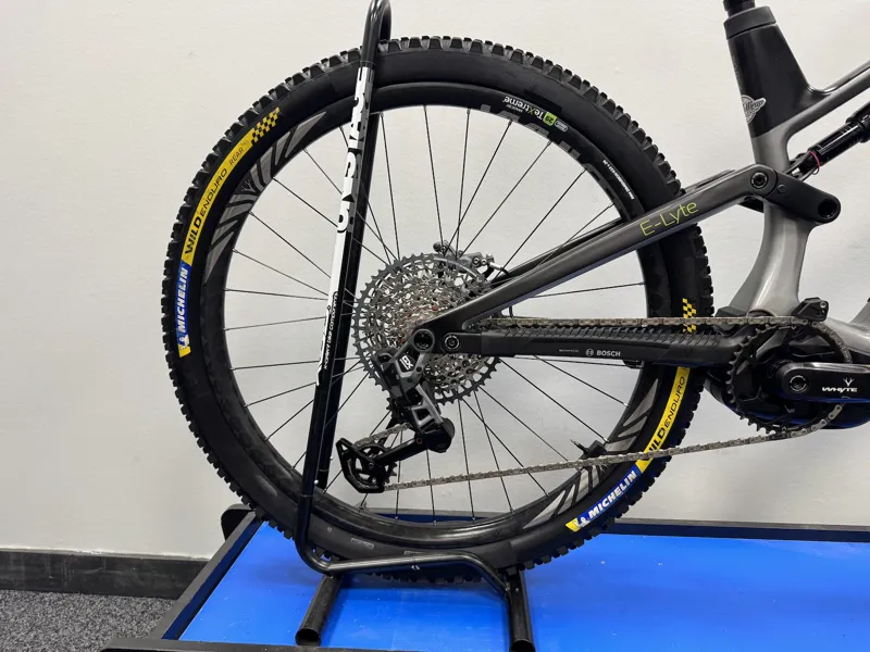 EX DEMO Whyte E-Lyte 150 RSX Large Electric Bike 2024 Gloss Silver/UD Carbon-3