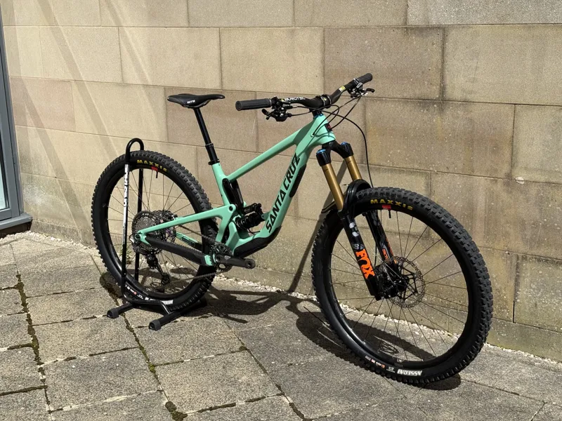 2nd Hand Santa Cruz Megatower CC Custom Medium Mountain Bike 2020 Mint Green-1