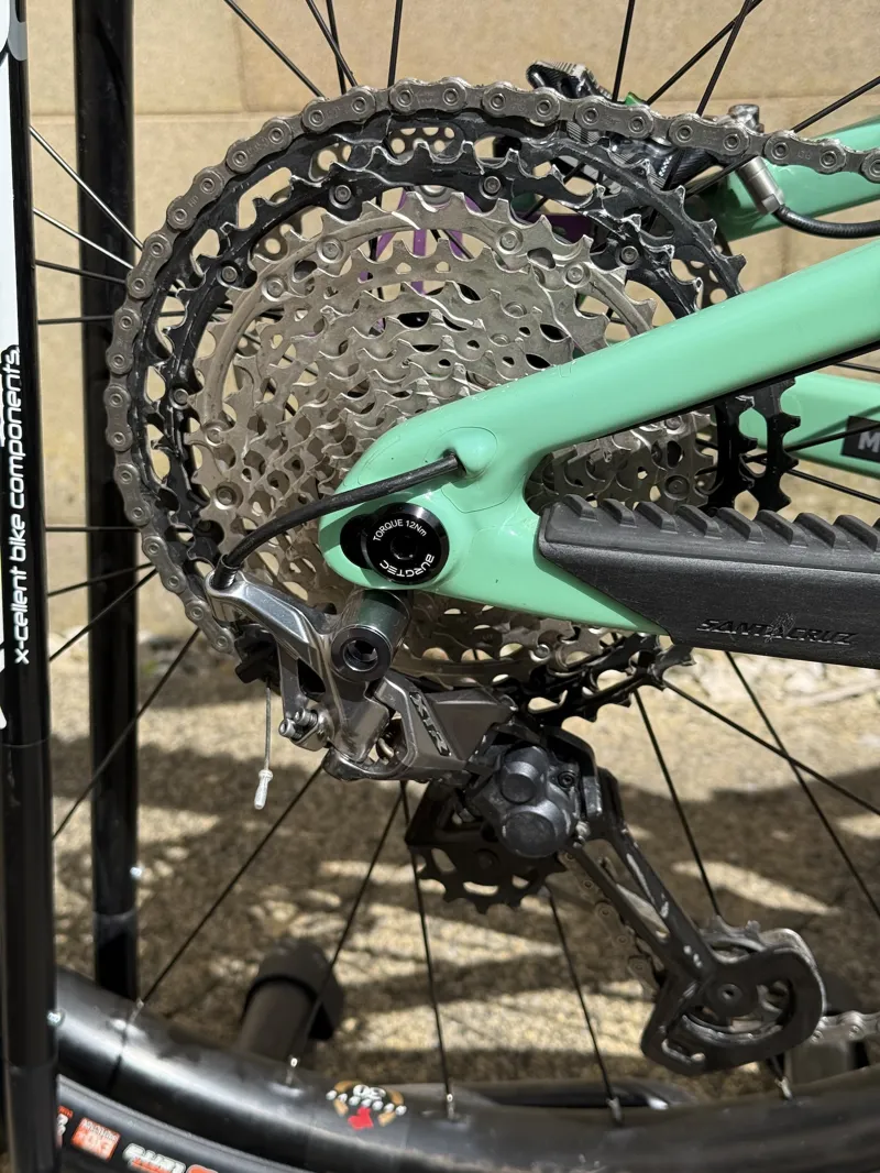 2nd Hand Santa Cruz Megatower CC Custom Medium Mountain Bike 2020 Mint Green-6