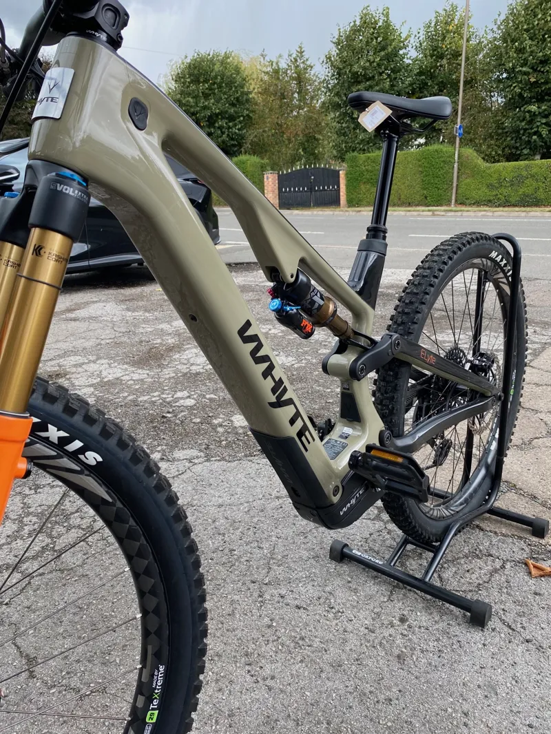 Ex Display Whyte E-Lyte 150 Works Medium Electric Bike 2026 Gloss Olive/UD Carbon-3