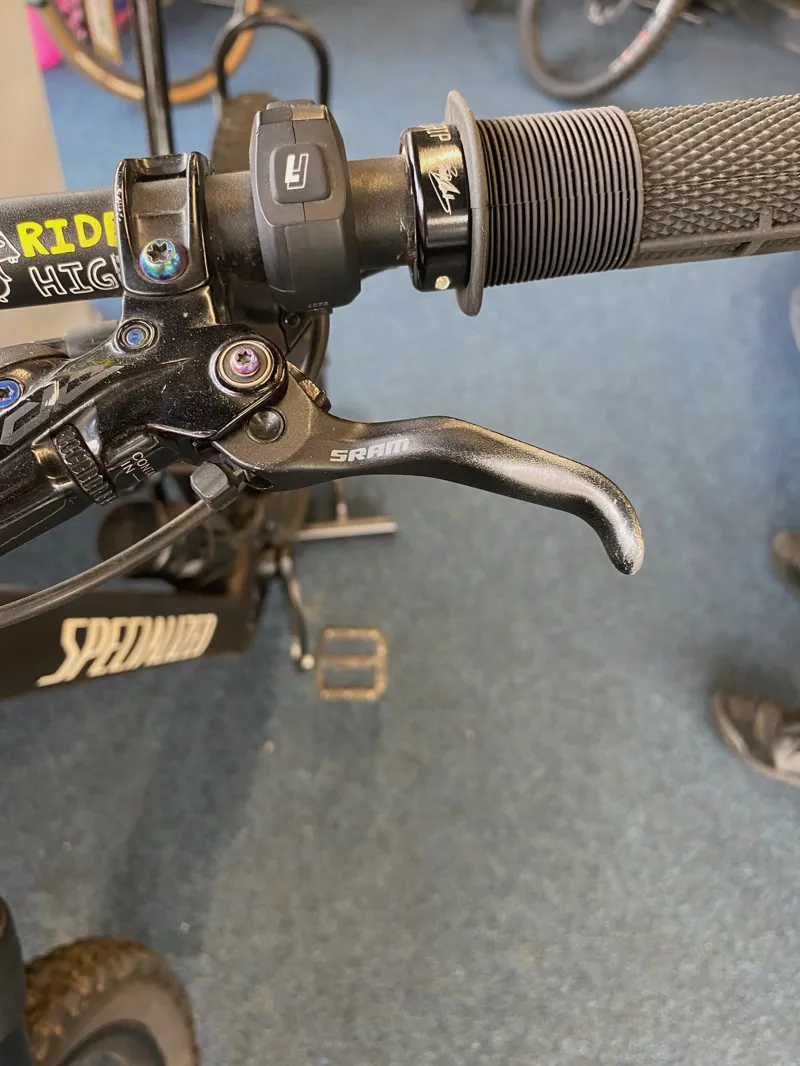 2nd Hand Specialized Levo SL Comp Carbon S5 Electric Bikes 2024 Doppio/Sand/Silver-5