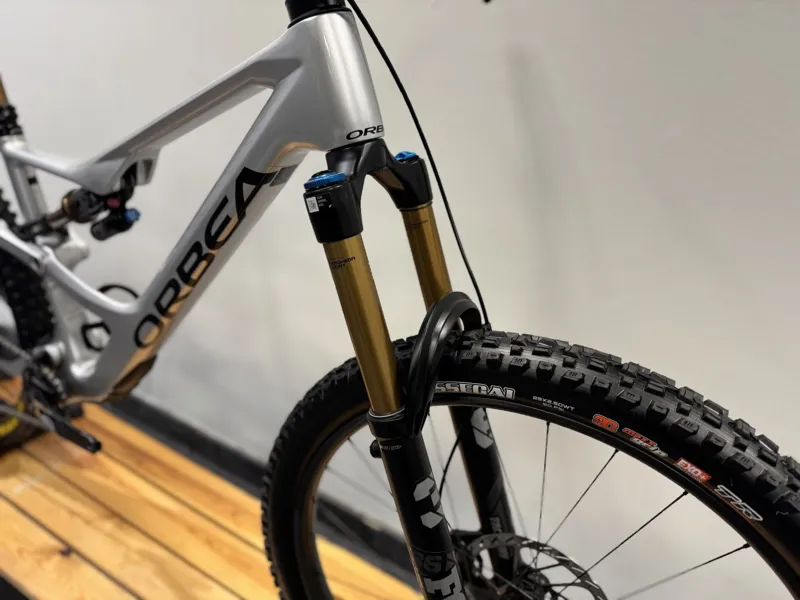 Ex Demo Orbea Occam LT M-team Custom Large Mountain Bike 2024 Silver-1