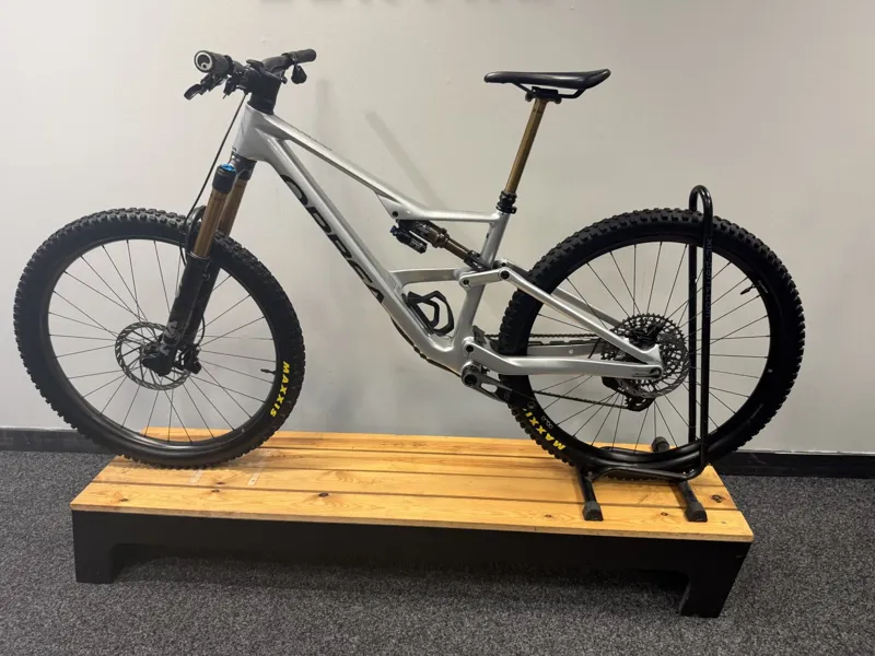 Ex Demo Orbea Occam LT M-team Custom Large Mountain Bike 2024 Silver-9