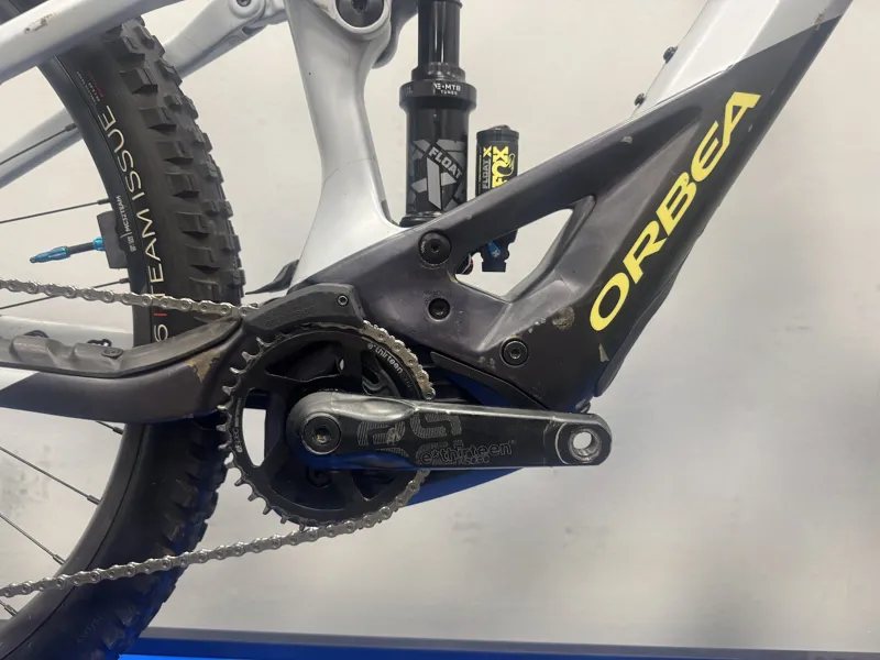 EX DEMO Orbea Wild M10 Small Electric Bike 2023 Halo Silver/Tanzanite Carbon View-2