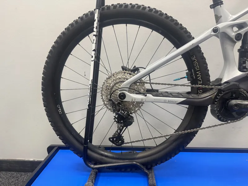 EX DEMO Orbea Wild M10 Small Electric Bike 2023 Halo Silver/Tanzanite Carbon View-3