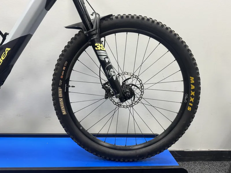 EX DEMO Orbea Wild M10 Large Electric Bike 2023 Halo Silver/Tanzanite Carbon View-1