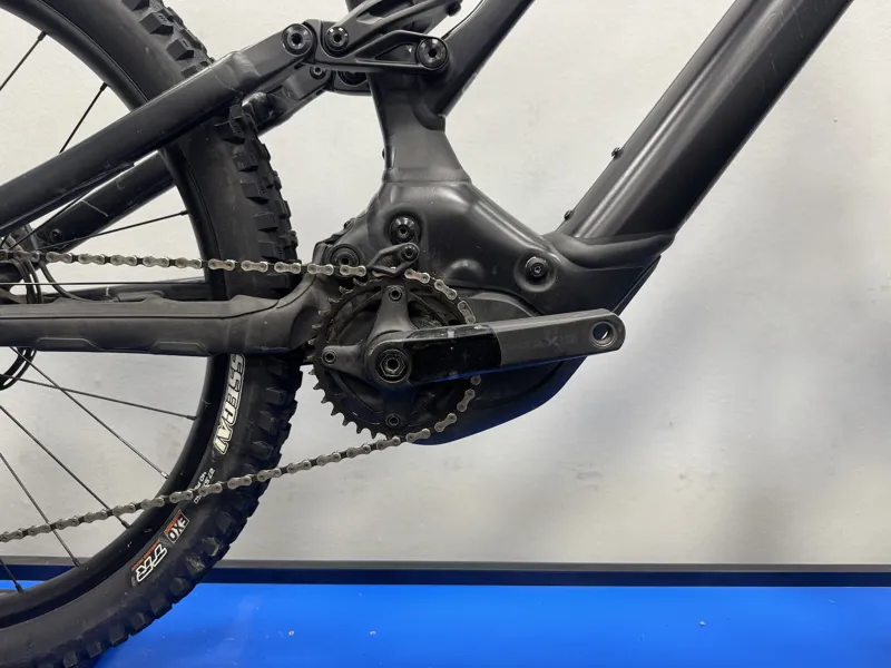 2nd Hand Specialized Levo Alloy S5 Electric Bike 2025 Black/Light Silver/Black-2