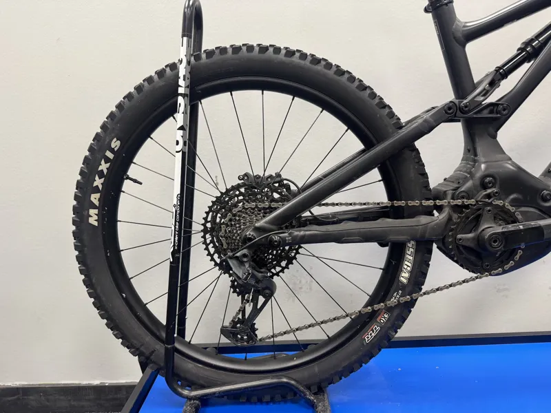 2nd Hand Specialized Levo Alloy S5 Electric Bike 2025 Black/Light Silver/Black-3