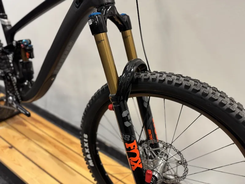 Hope HB916 GX Mullet Fox Custom H2 Mountain Bike 2023 Carbon/Silver-3