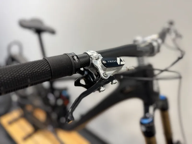 Hope HB916 GX Mullet Fox Custom H2 Mountain Bike 2023 Carbon/Silver-5