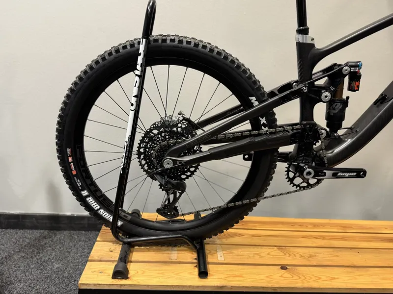 Hope HB916 GX Mullet Fox Custom H2 Mountain Bike 2023 Carbon/Silver-10