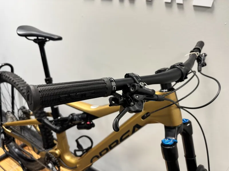 Ex Demo Orbea Rallon M20 Large Mountain Bike 2022 Golden Sand/Black-6