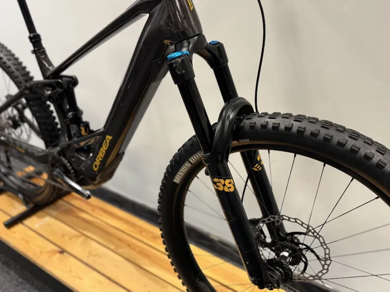 Ex Demo Orbea Wild M10 Medium Electric Bike 2023 Cosmic Carbon View-4