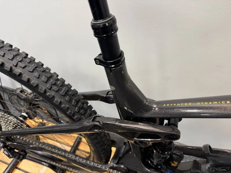 Ex Demo Orbea Wild M10 XL Electric Bike 2023 Cosmic Carbon View-6