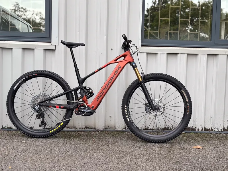EX DEMO Mondraker Crafty Carbon RR M/L Electric Bike 2025 Earth Red
