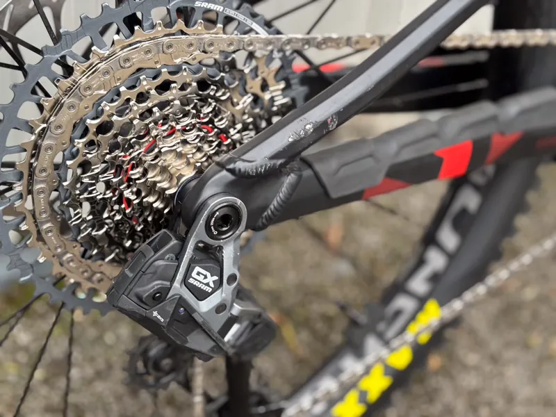 EX DEMO Mondraker Crafty Carbon RR M/L Electric Bike 2025 Earth Red-4