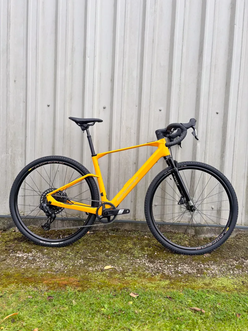 EX Display Mondraker Dusty RR M/L 2026 Electric Bike Yellow