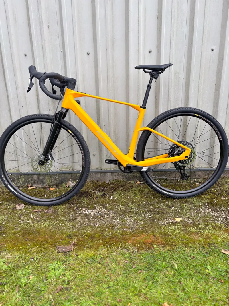 EX Display Mondraker Dusty RR M/L 2026 Electric Bike Yellow-3