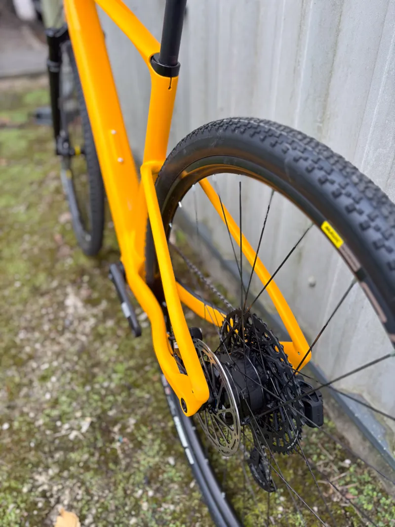 EX Display Mondraker Dusty RR M/L 2026 Electric Bike Yellow-5