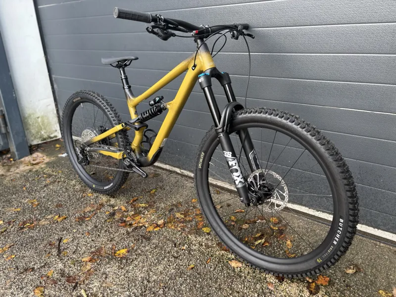 Ex Display Specialized Status 2 170 S3 Mountain Bike 2026 Satin Harvest Gold Tint/Obsidian/Dune White-1