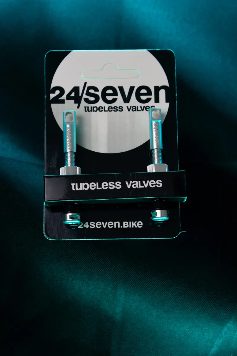 24Seven Tubeless Valves 44mm Silver-1