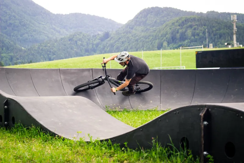 Merida Dirt 700 Dirt Jump Bike 2026 Silk Transparent Blue/Silver-5