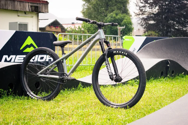 Merida Dirt 700 Dirt Jump Bike 2026 Silk Transparent Blue/Silver-2