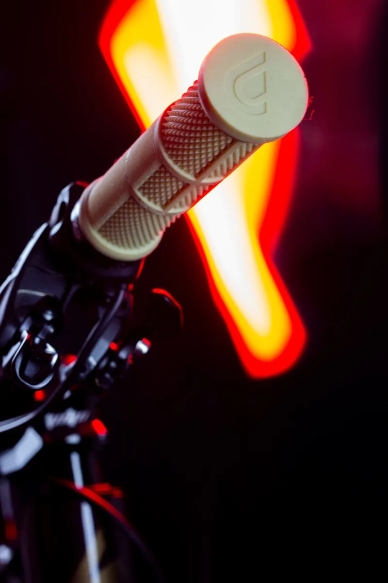 Cast Bamba MTB Grips 136mmx30mm Chestnut-2